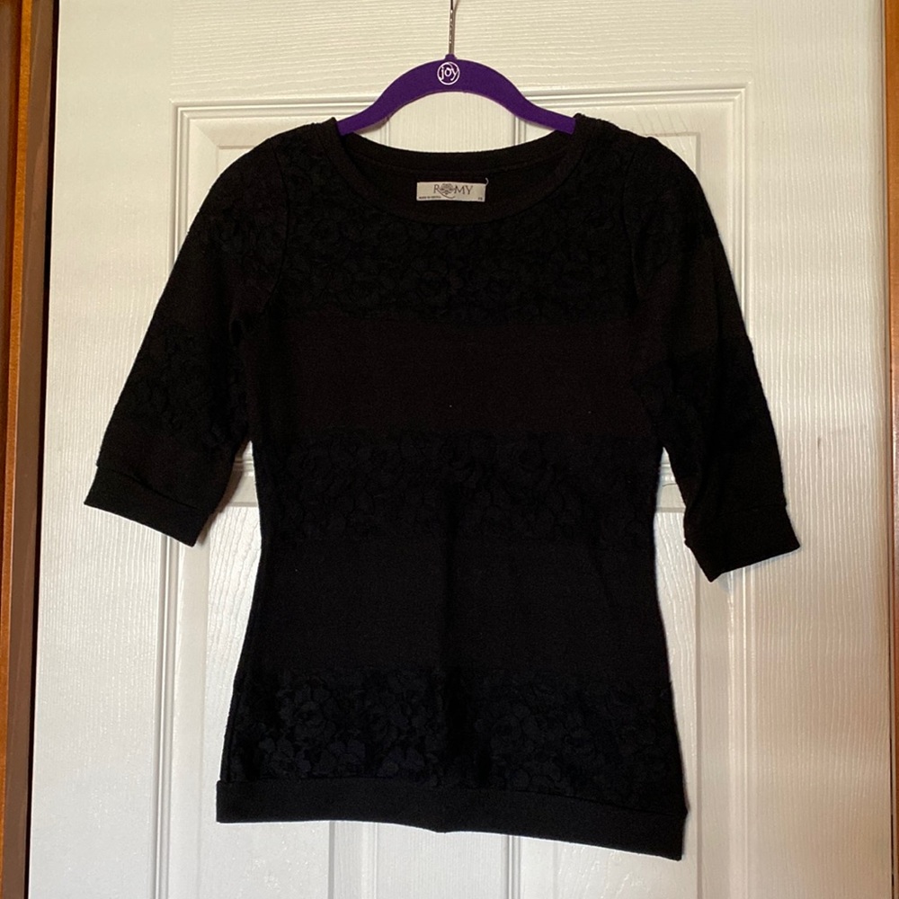 Romy XS half-sleeve sweater top